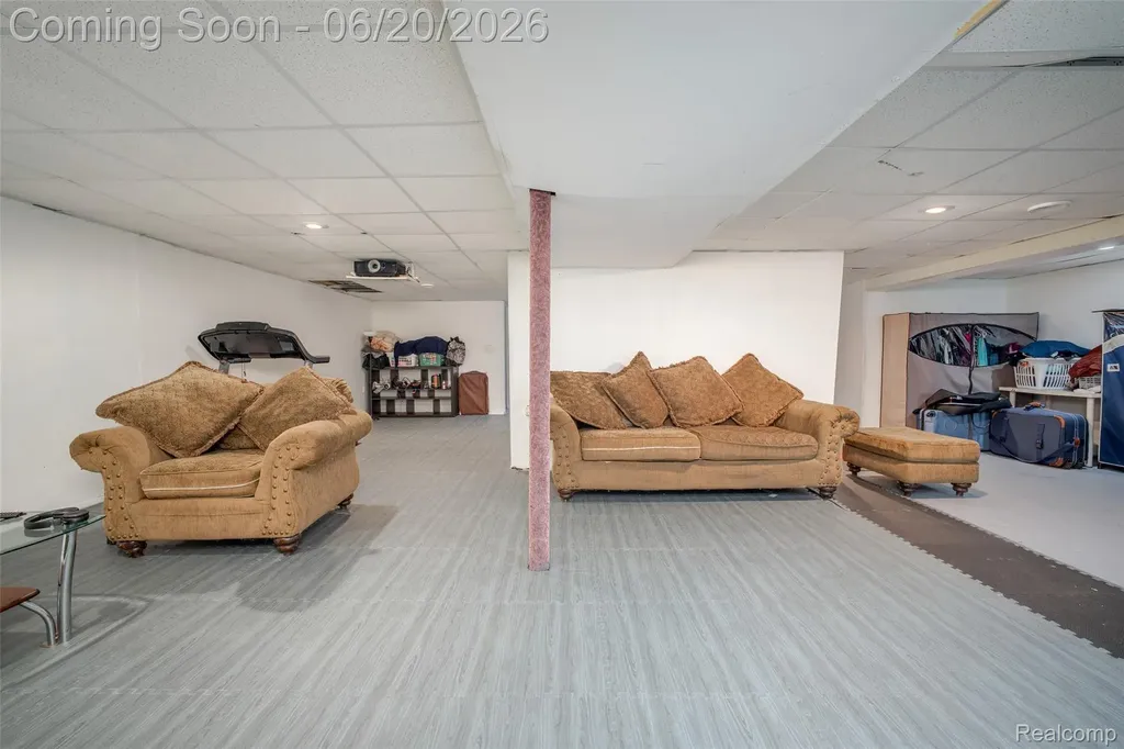 1129 Whittier Drive Canton Charter Township MI 48187