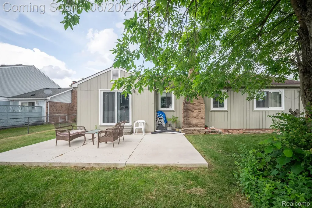 1129 Whittier Drive Canton Charter Township MI 48187