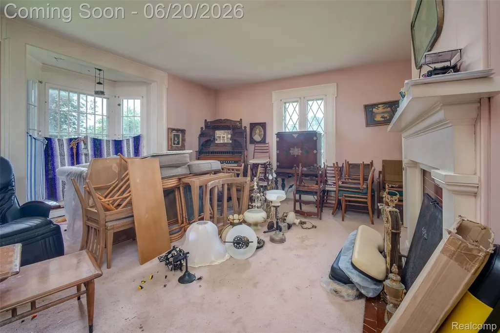 3557 W Walton Boulevard Waterford Charter Township MI 48329