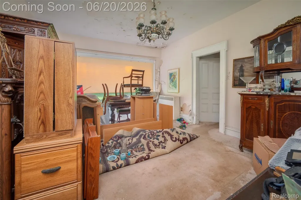 3557 W Walton Boulevard Waterford Charter Township MI 48329