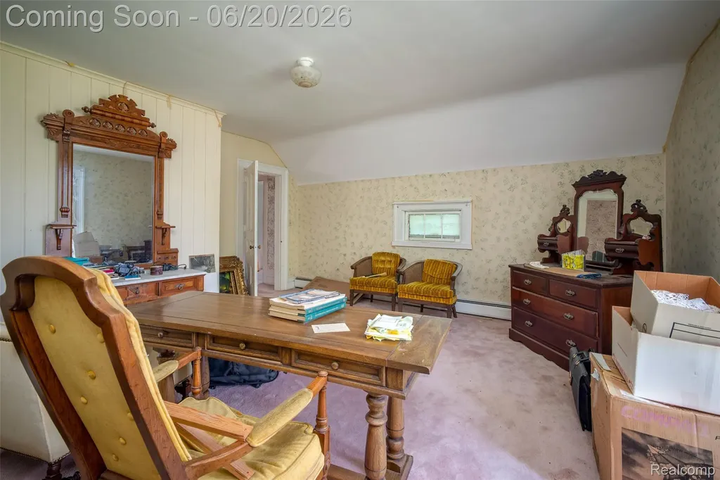 3557 W Walton Boulevard Waterford Charter Township MI 48329