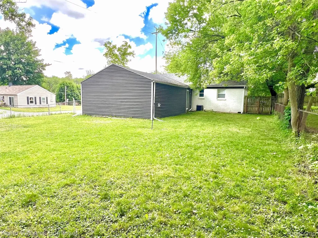 1821 Nazareth Road Kalamazoo Charter Township MI 49048