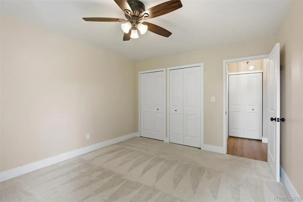 12042 15 Mile Road Sterling Heights City MI 48312