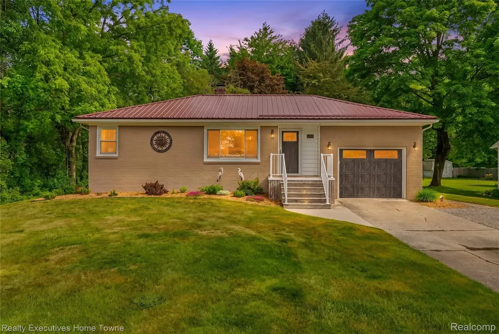 2640 Huckleberry Lane Port Huron Charter Township MI 48060