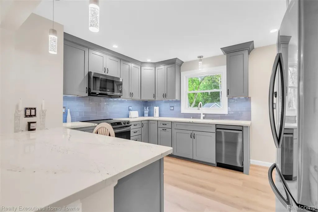 2640 Huckleberry Lane Port Huron Charter Township MI 48060