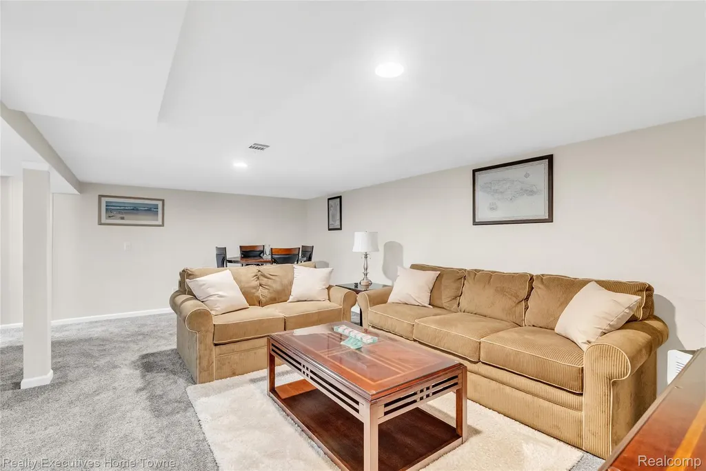 2640 Huckleberry Lane Port Huron Charter Township MI 48060