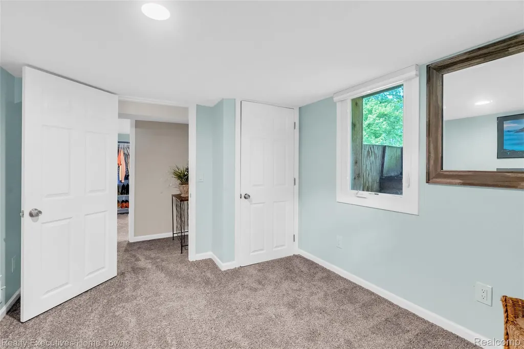 2640 Huckleberry Lane Port Huron Charter Township MI 48060