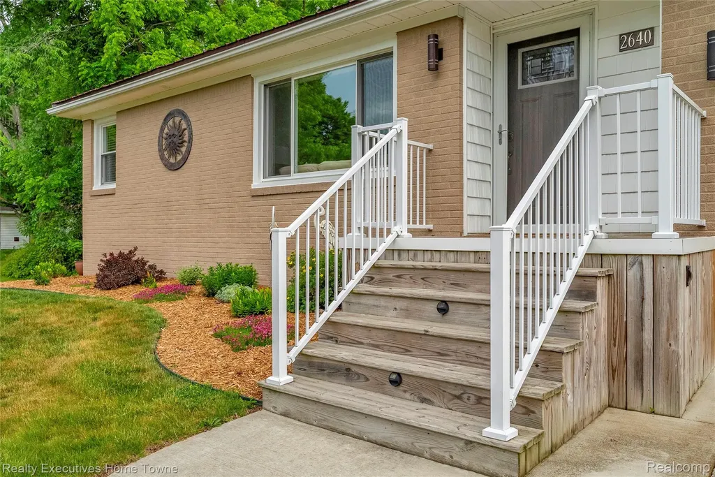 2640 Huckleberry Lane Port Huron Charter Township MI 48060