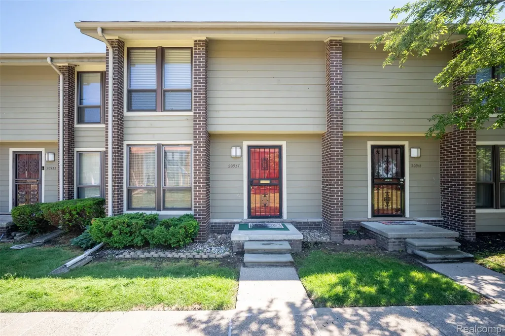 20937 Sherman Avenue Southfield City MI 48033