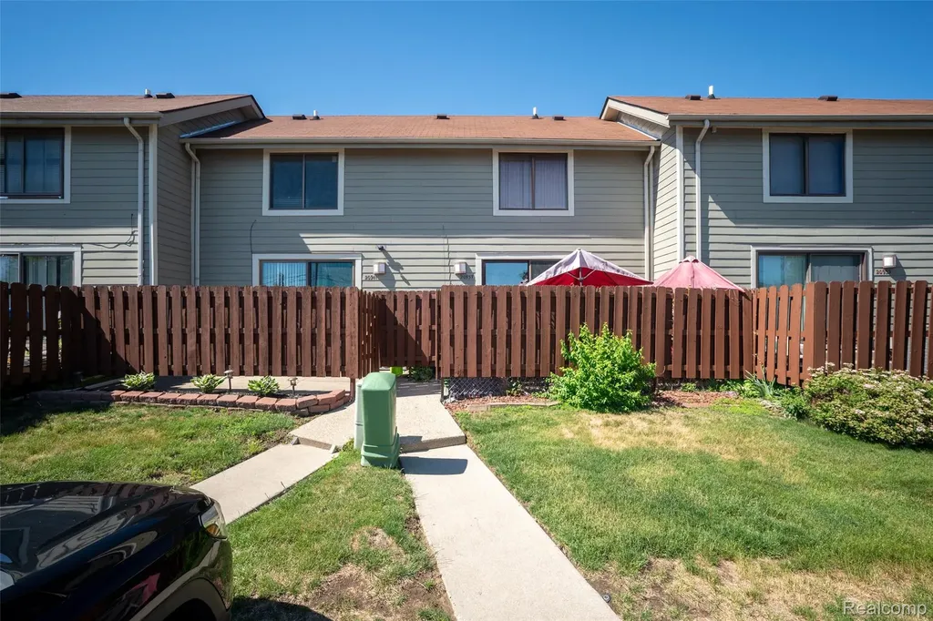 20937 Sherman Avenue Southfield City MI 48033