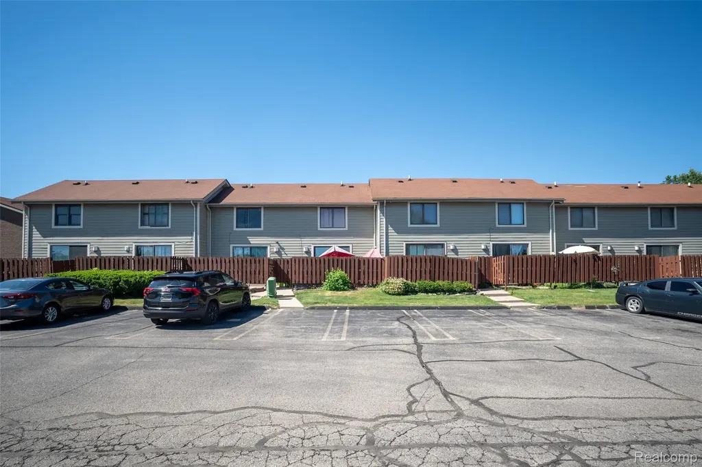 20937 Sherman Avenue Southfield City MI 48033