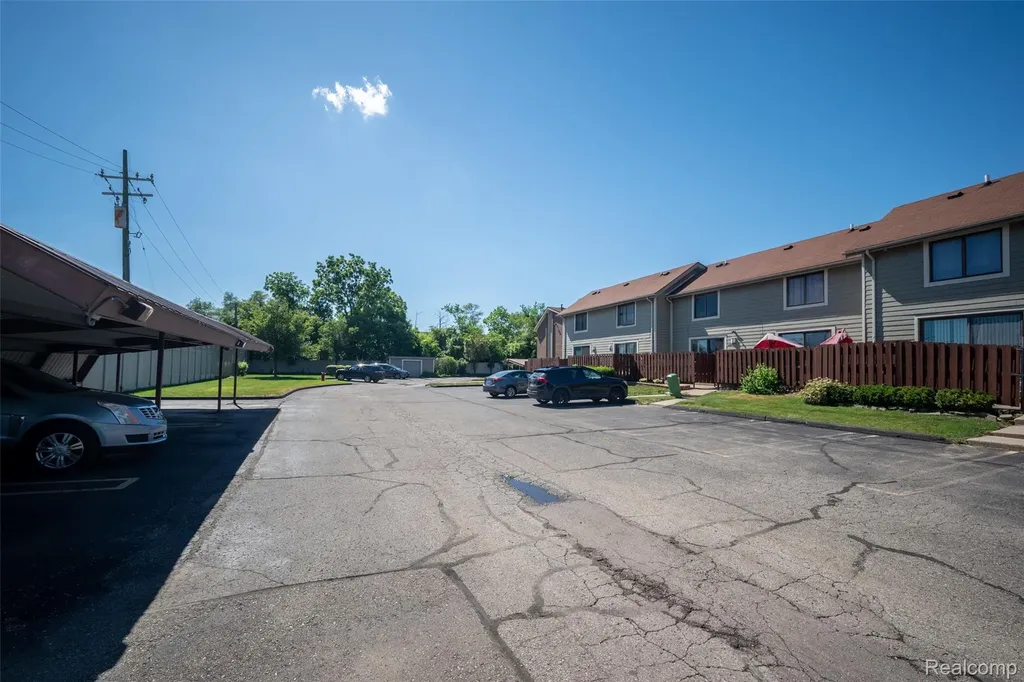 20937 Sherman Avenue Southfield City MI 48033