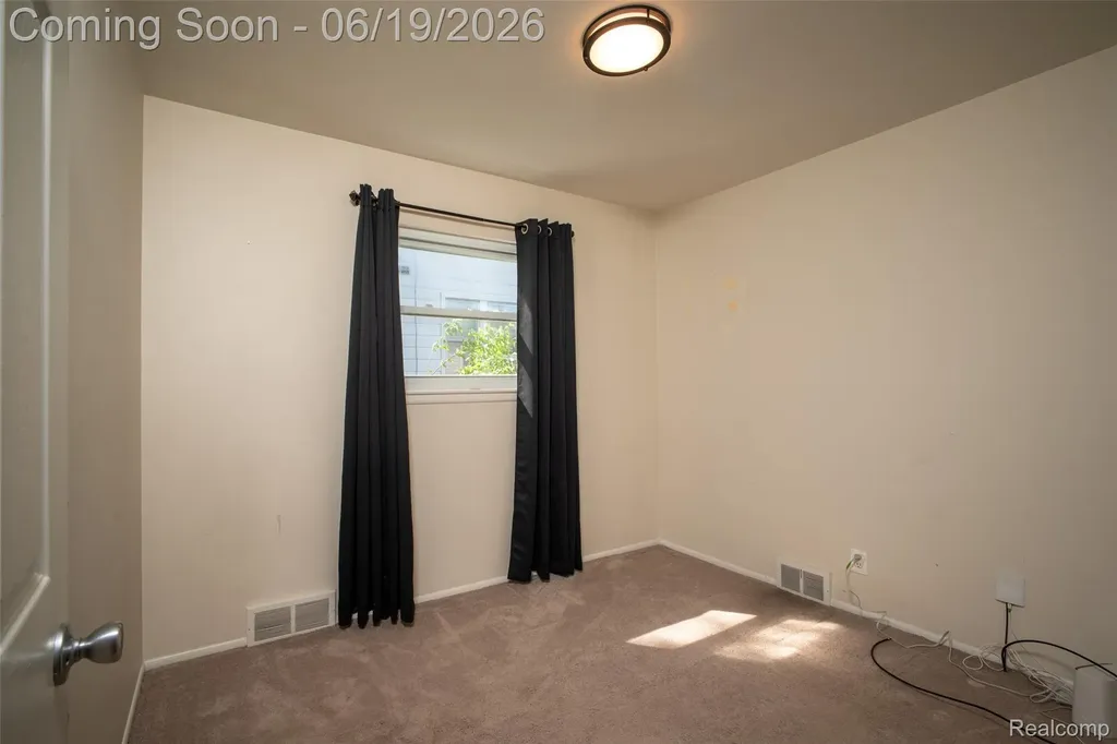23814 Elmira Street St. Clair Shores City MI 48082