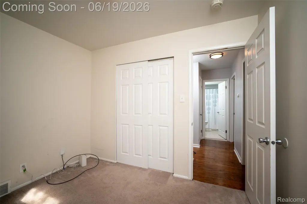 23814 Elmira Street St. Clair Shores City MI 48082