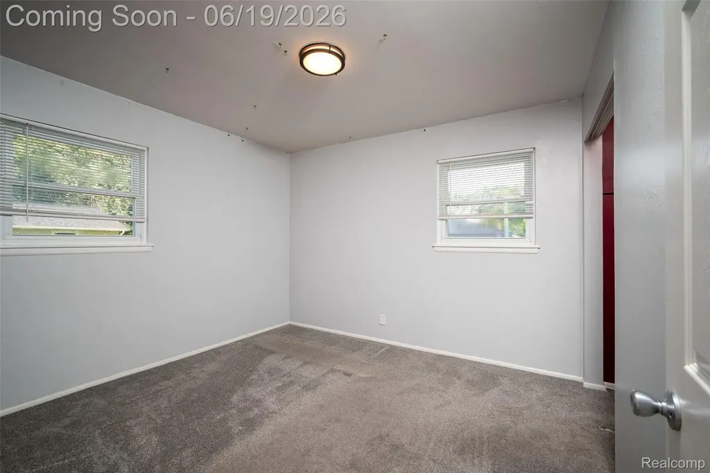 23814 Elmira Street St. Clair Shores City MI 48082
