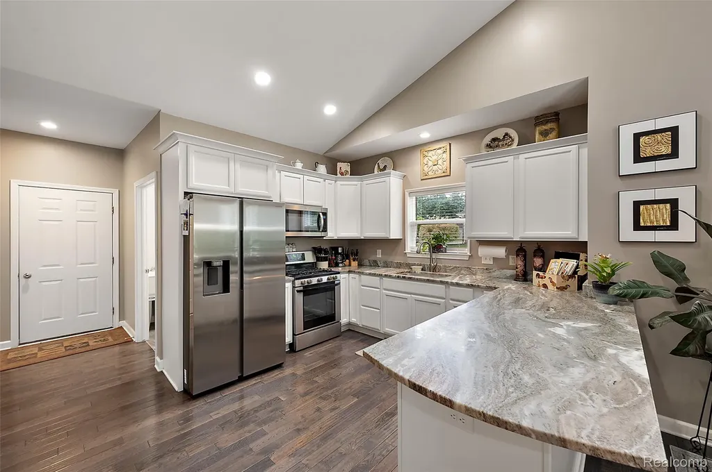 52 Parker Lane Brandon Charter Township MI 48462