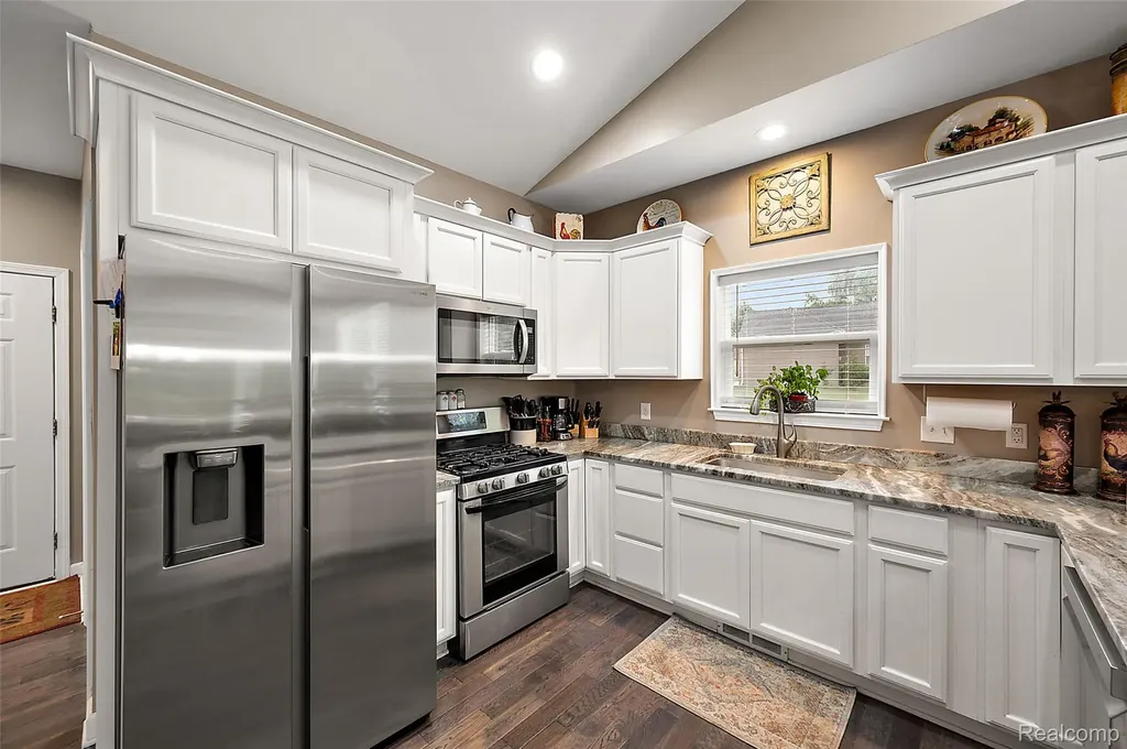 52 Parker Lane Brandon Charter Township MI 48462