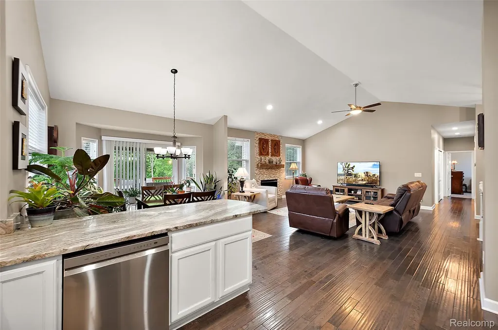 52 Parker Lane Brandon Charter Township MI 48462