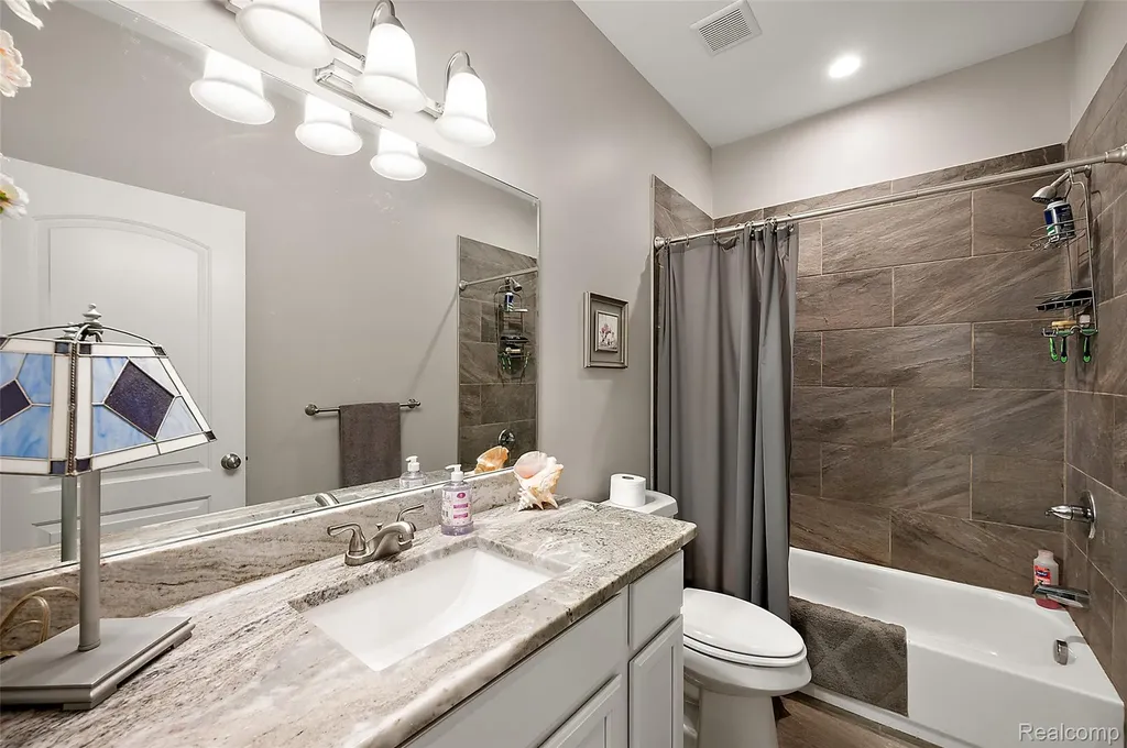 52 Parker Lane Brandon Charter Township MI 48462