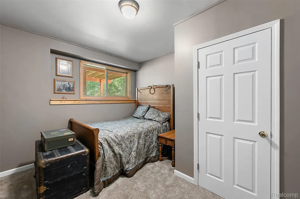 52 Parker Lane Brandon Charter Township MI 48462