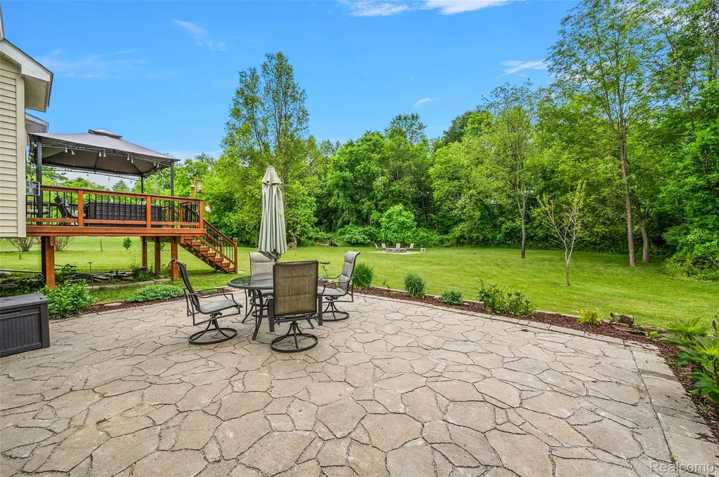 52 Parker Lane Brandon Charter Township MI 48462