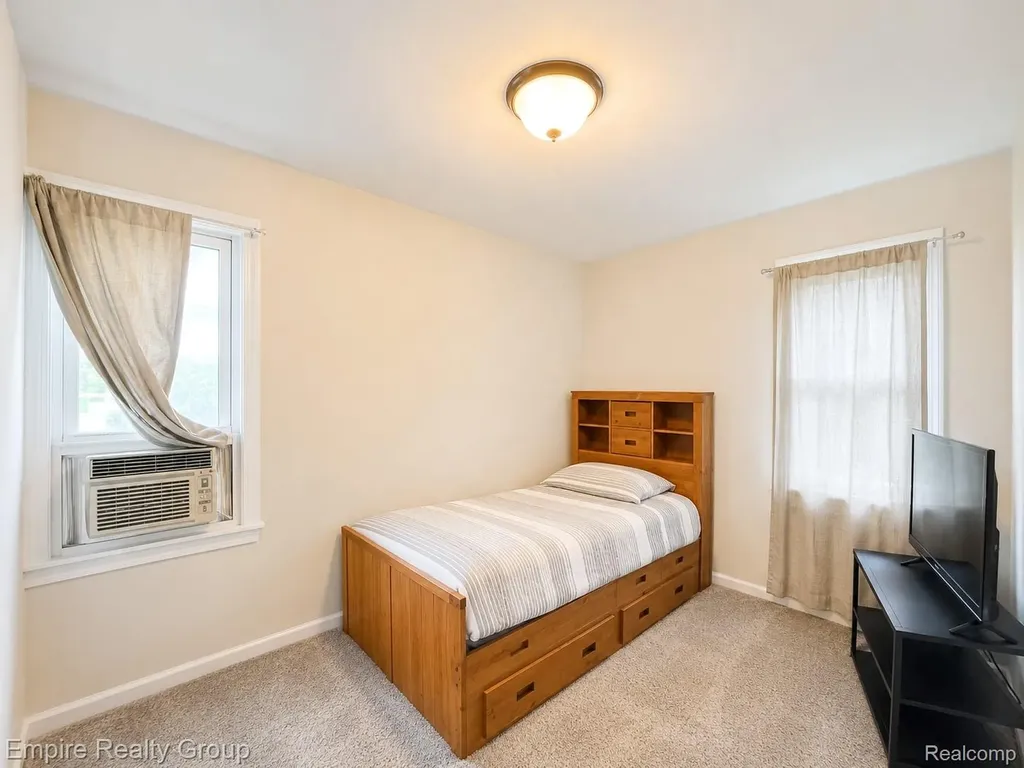 12852 Wormer Redford Charter Township MI 48239