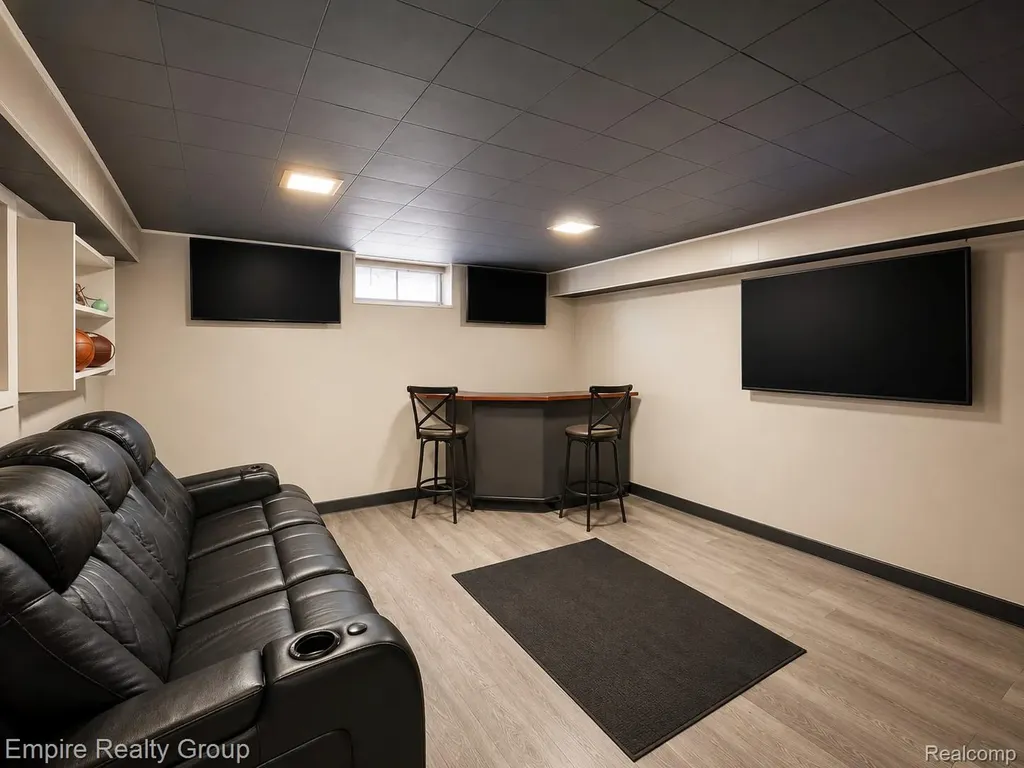 12852 Wormer Redford Charter Township MI 48239