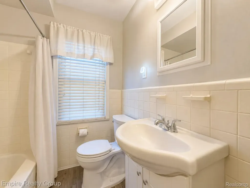 12852 Wormer Redford Charter Township MI 48239