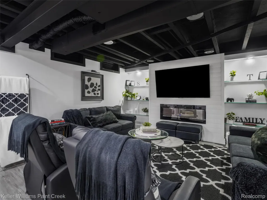 50311 Highpoint Court Macomb Township MI 48044