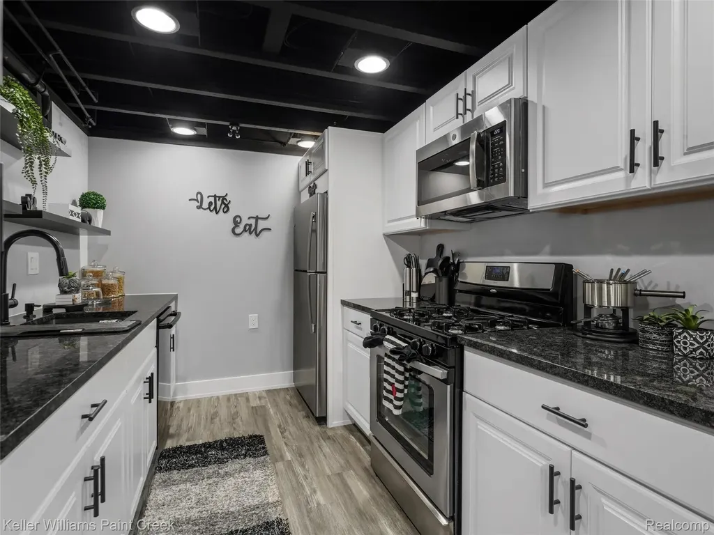 50311 Highpoint Court Macomb Township MI 48044