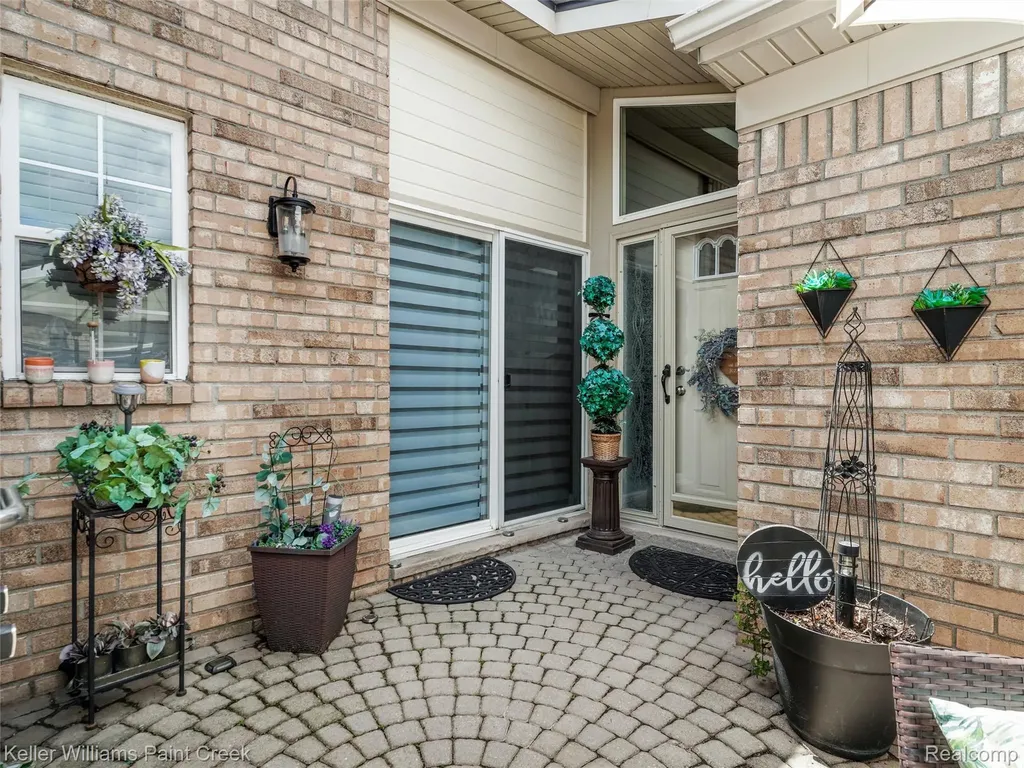 50311 Highpoint Court Macomb Township MI 48044