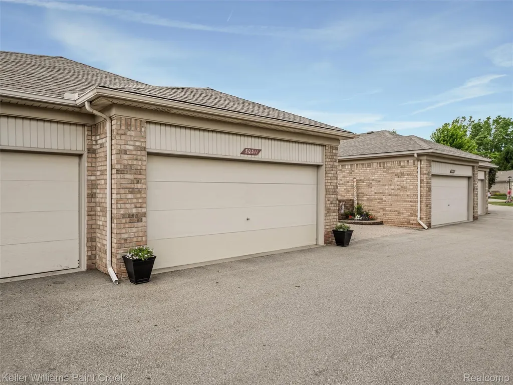 50311 Highpoint Court Macomb Township MI 48044