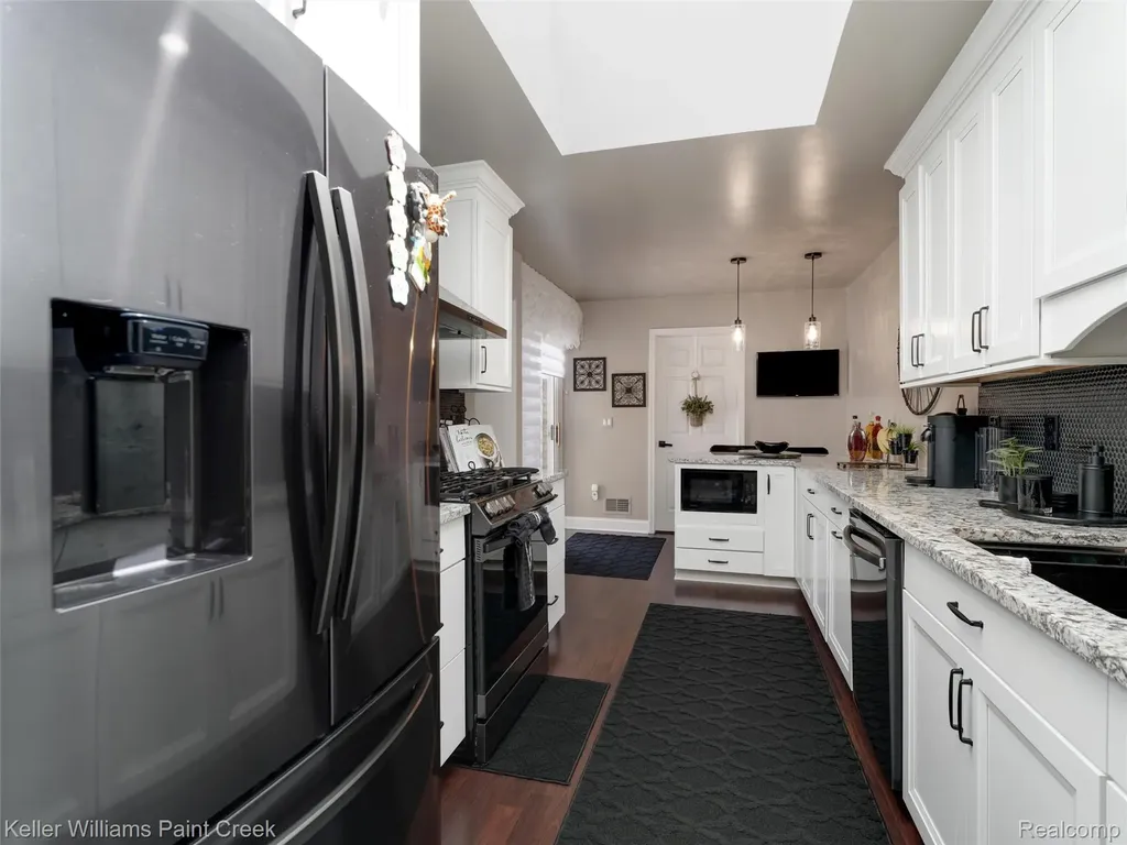 50311 Highpoint Court Macomb Township MI 48044