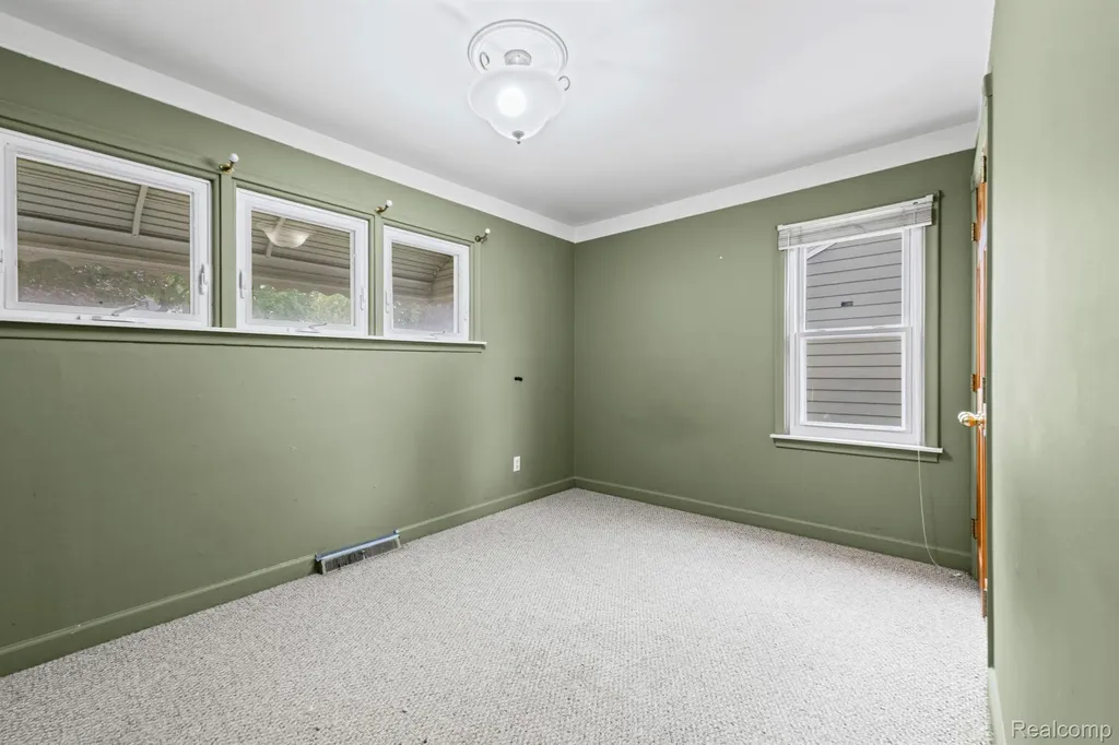 4010 Linwood Avenue Royal Oak City MI 48073