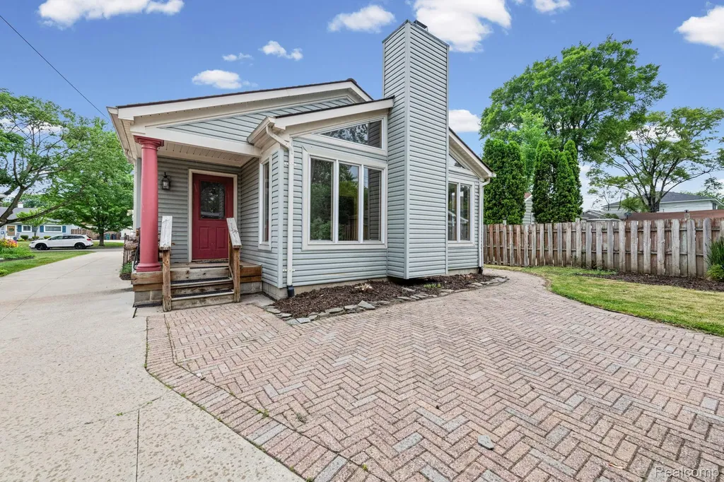 4010 Linwood Avenue Royal Oak City MI 48073