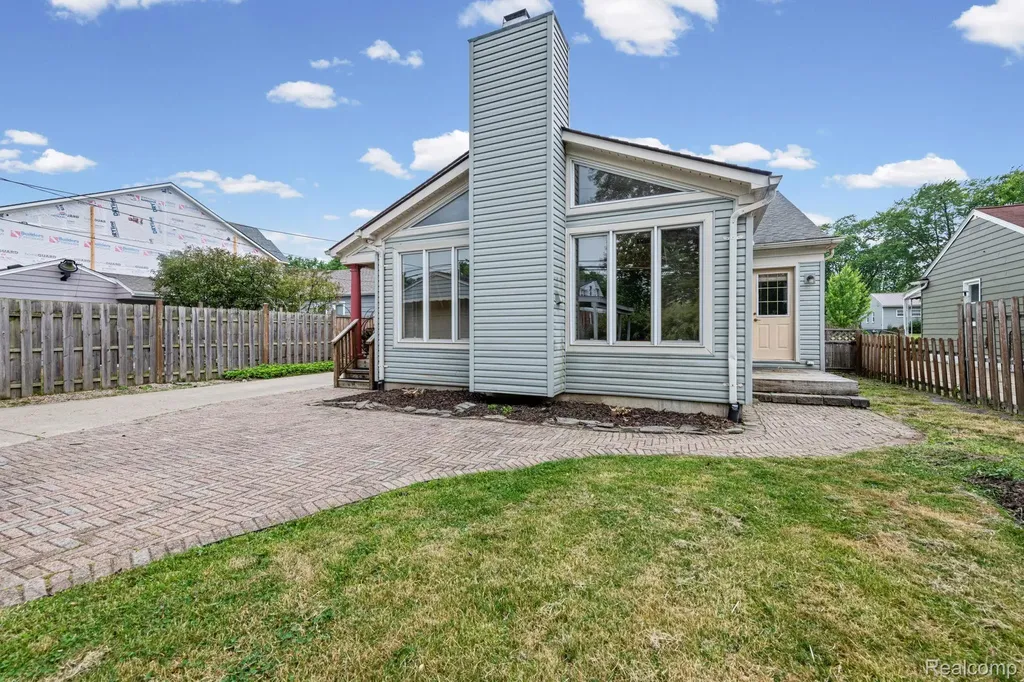 4010 Linwood Avenue Royal Oak City MI 48073