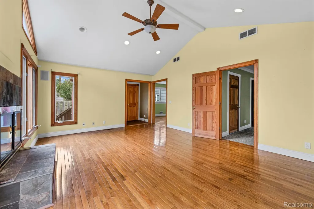 4010 Linwood Avenue Royal Oak City MI 48073