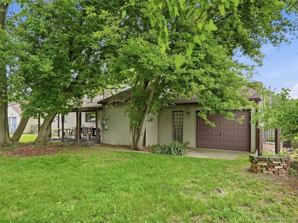 37843 Emery Street Clinton Charter Township MI 48036
