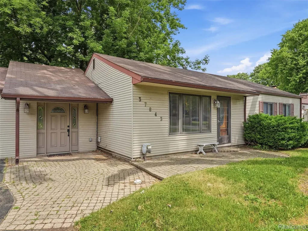 37843 Emery Street Clinton Charter Township MI 48036