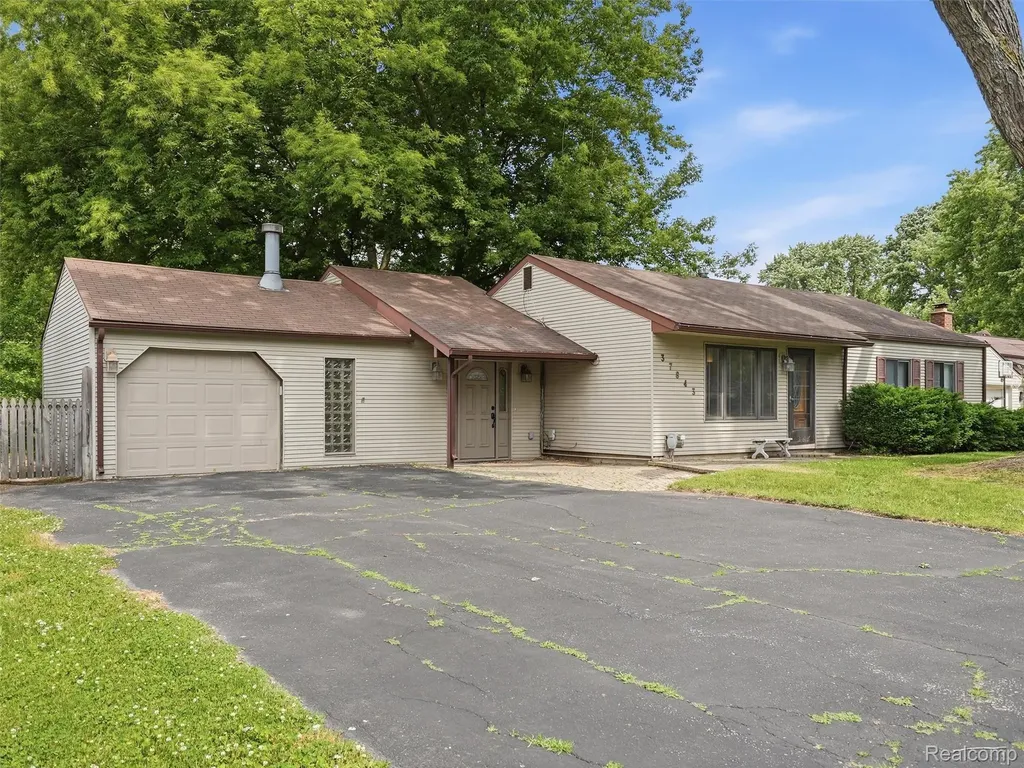 37843 Emery Street Clinton Charter Township MI 48036