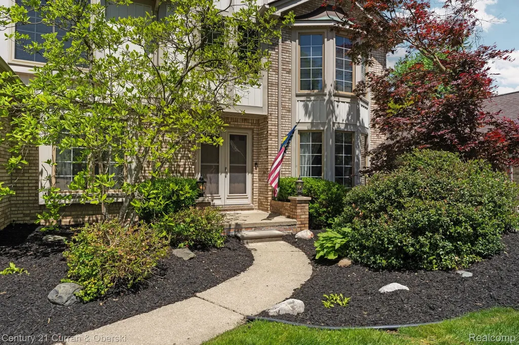 44962 Steeplepath Novi City MI 48375