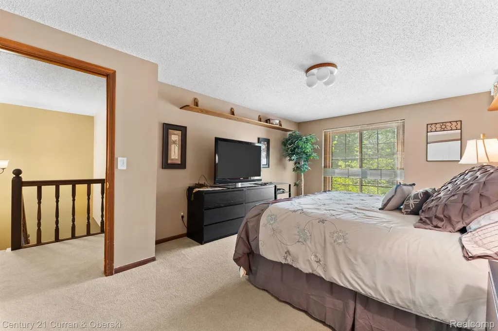 44962 Steeplepath Novi City MI 48375