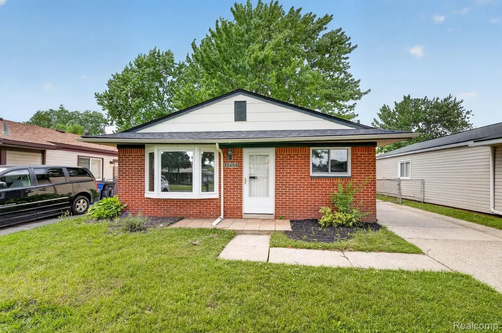 33484 Krauter Street Westland City MI 48185