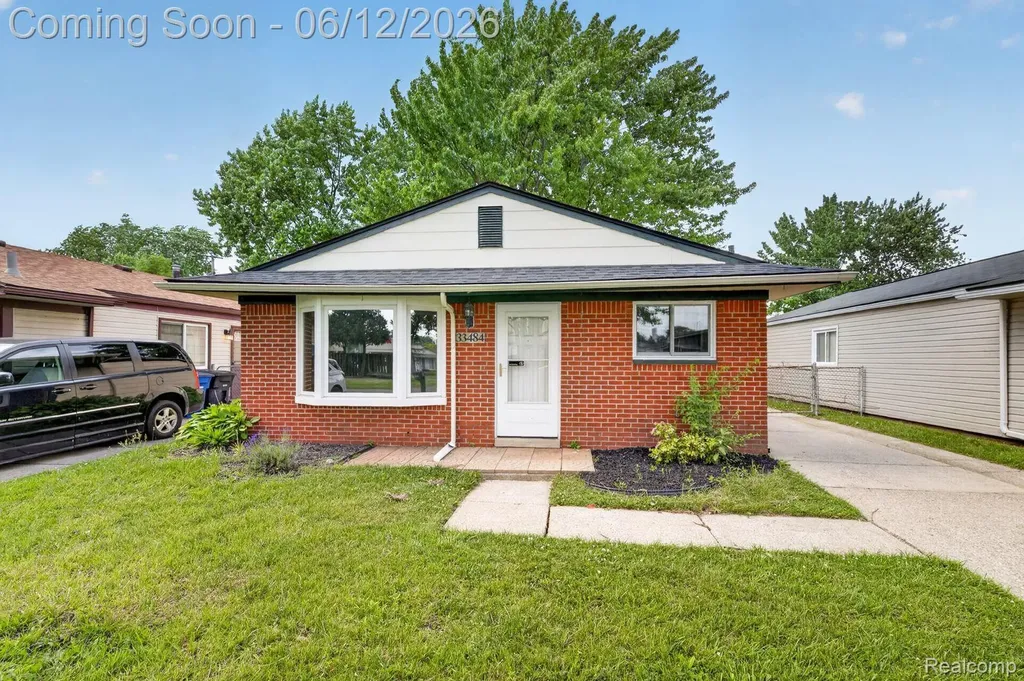 33484 Krauter Street Westland City MI 48185