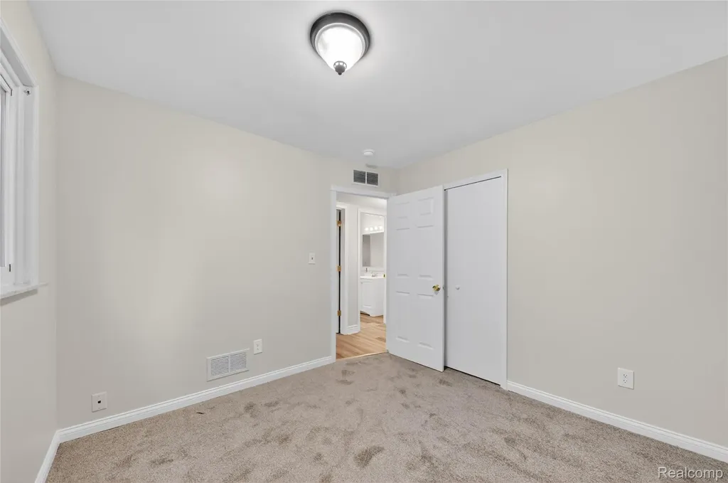 33484 Krauter Street Westland City MI 48185