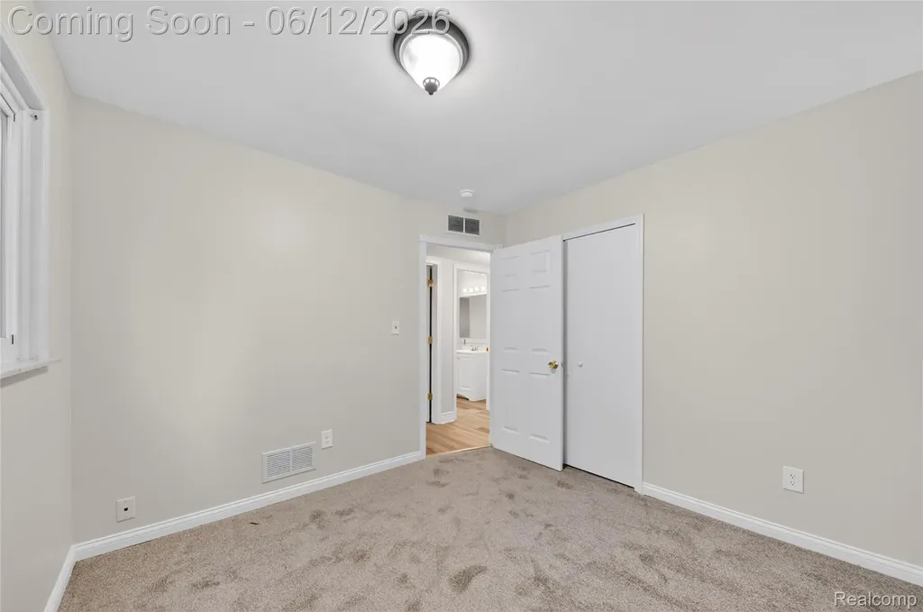 33484 Krauter Street Westland City MI 48185