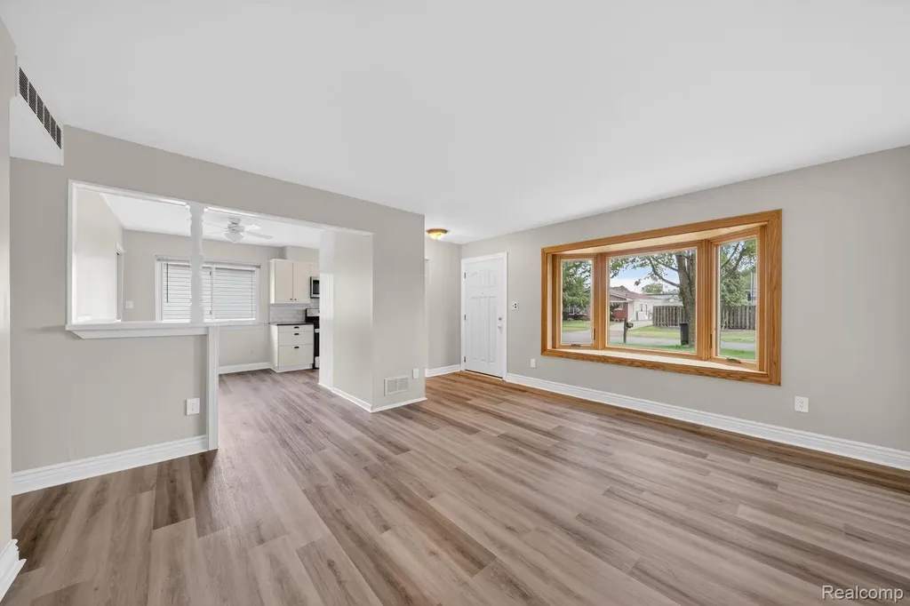 33484 Krauter Street Westland City MI 48185