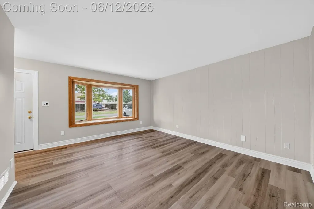 33484 Krauter Street Westland City MI 48185
