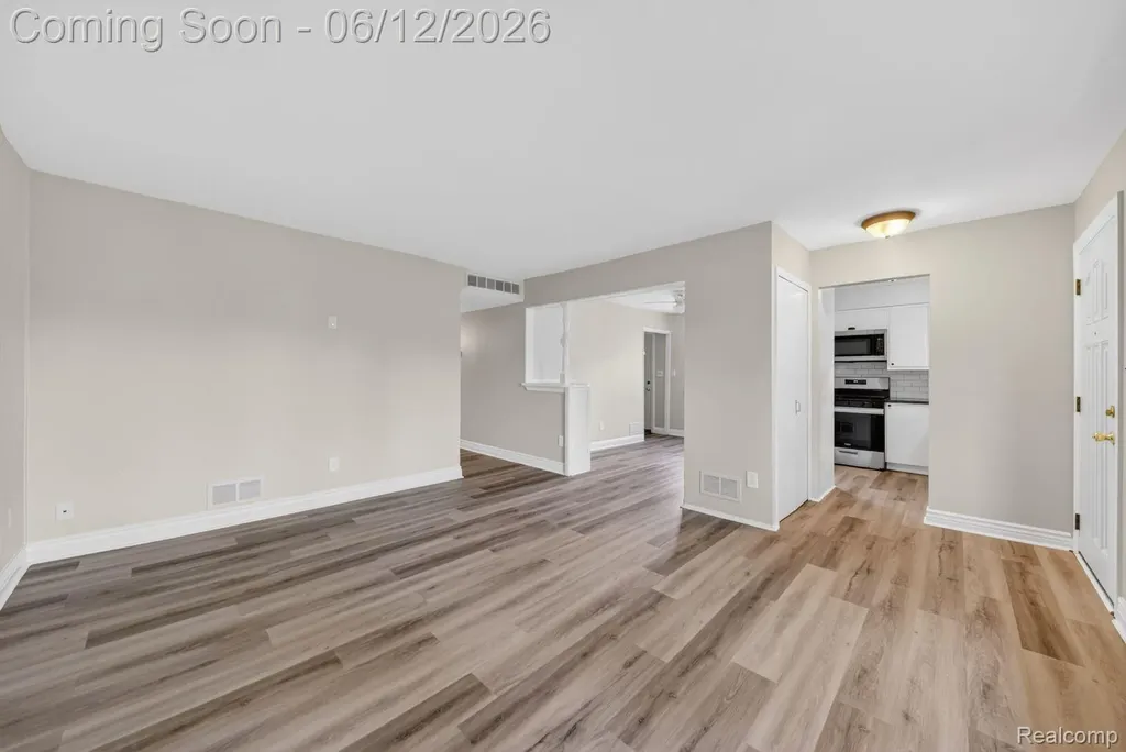 33484 Krauter Street Westland City MI 48185