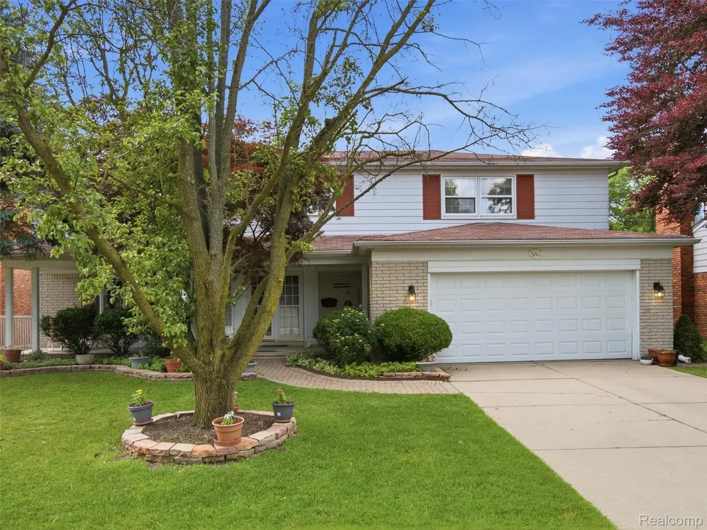 883 Briarcliff Drive Grosse Pointe Woods City MI 48236